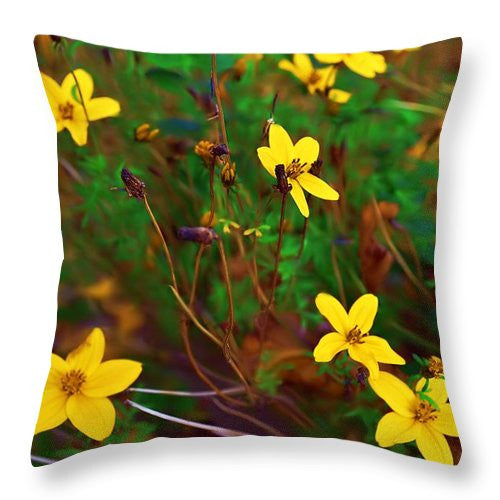 Throw Pillow - Fleur