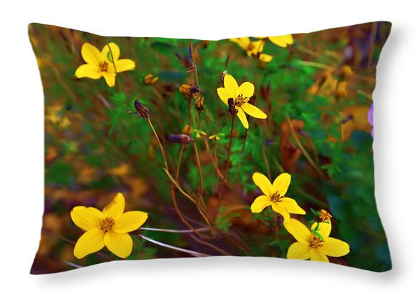 Throw Pillow - Fleur