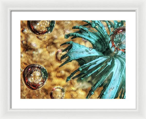 Alien Seduction - Framed Print