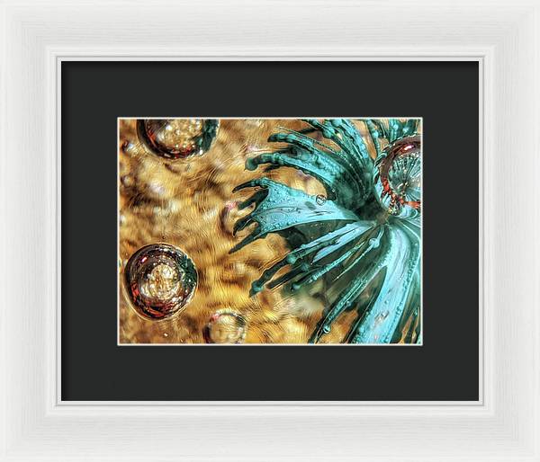 Alien Seduction - Framed Print