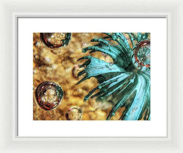 Alien Seduction - Framed Print