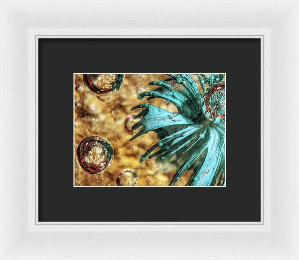 Alien Seduction - Framed Print