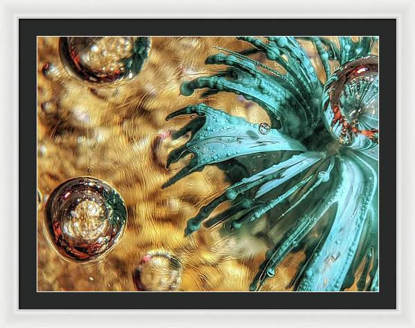 Alien Seduction - Framed Print