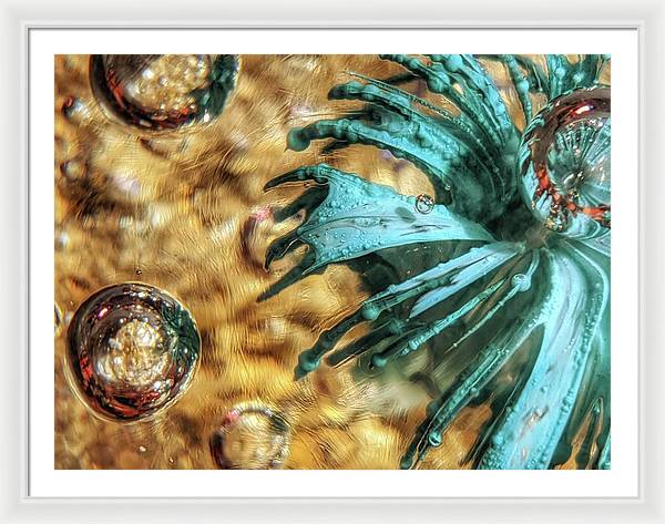 Alien Seduction - Framed Print