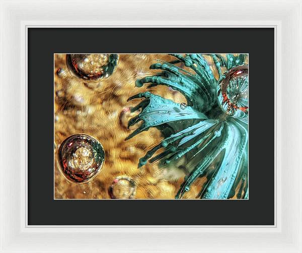 Alien Seduction - Framed Print