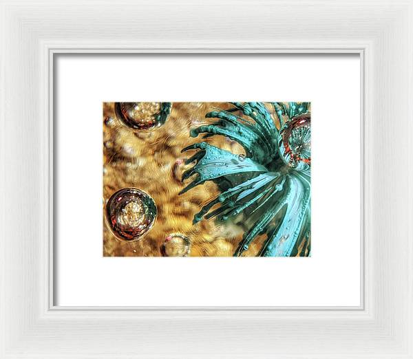 Alien Seduction - Framed Print