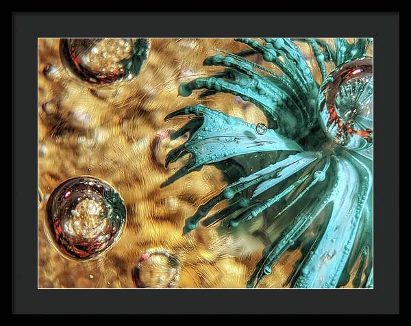Alien Seduction - Framed Print