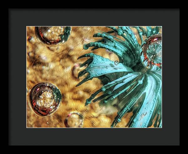 Alien Seduction - Framed Print