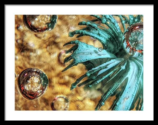 Alien Seduction - Framed Print
