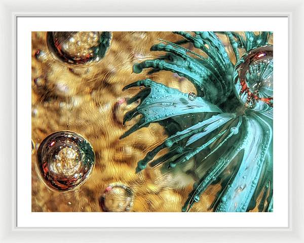 Alien Seduction - Framed Print